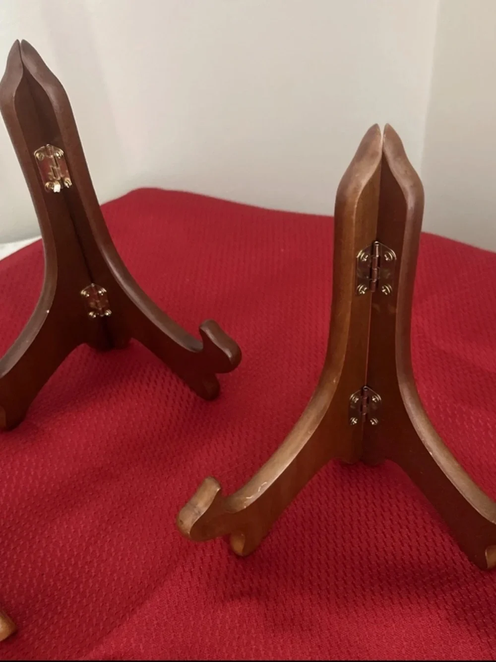 Lot 3 Wooden Hinged Plate Holders Stands Easels - Picture 3 of 10